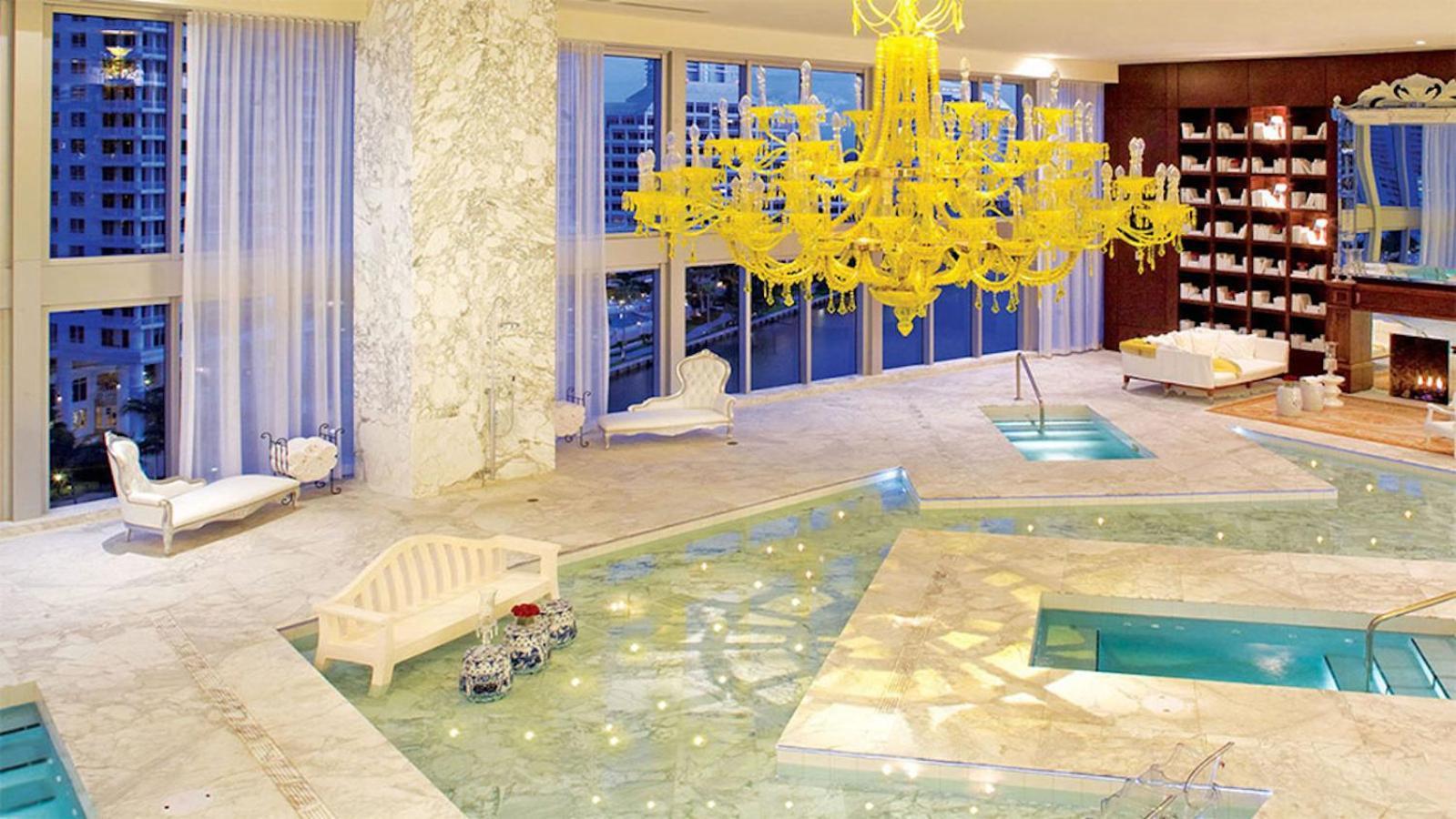 Luxurious Condo At Icon With Views Miami Eksteriør billede