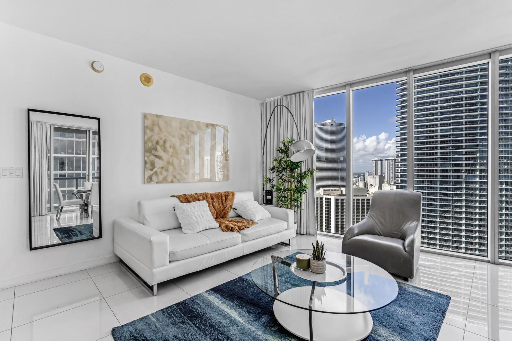 Luxurious Condo At Icon With Views Miami Eksteriør billede
