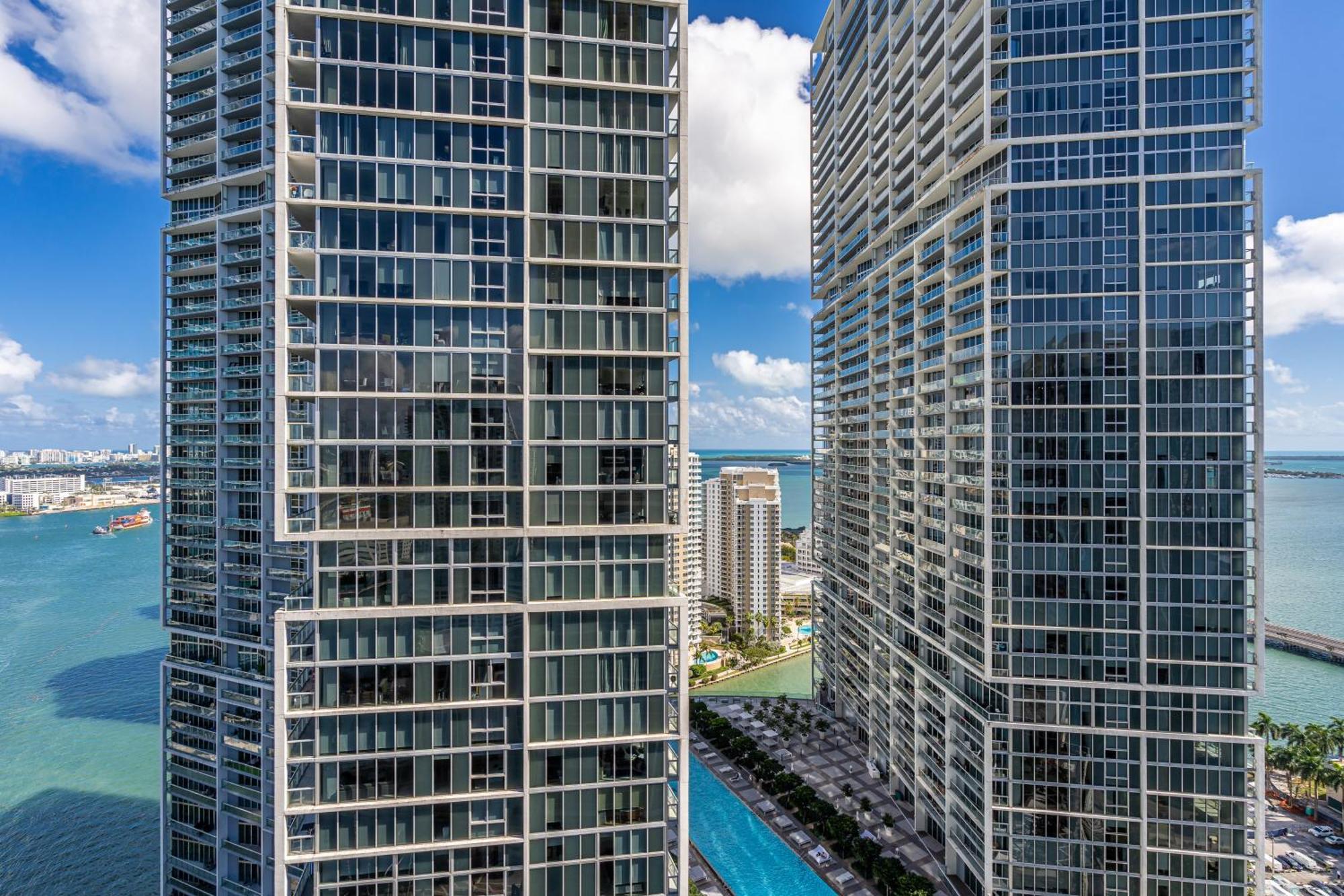 Luxurious Condo At Icon With Views Miami Eksteriør billede