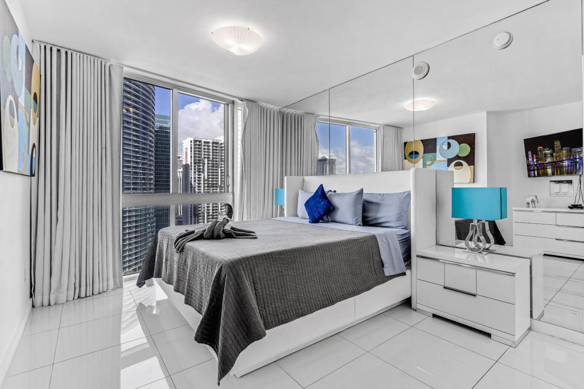 Luxurious Condo At Icon With Views Miami Eksteriør billede