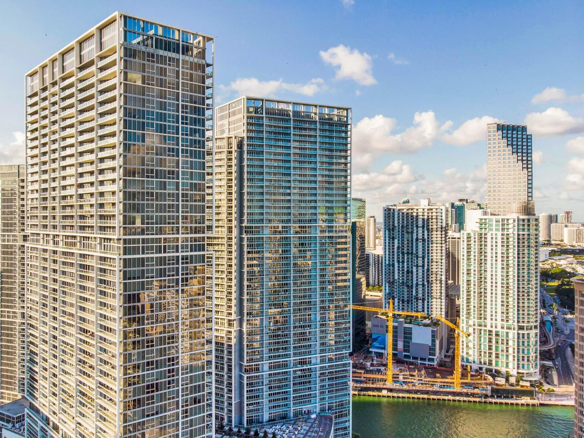 Luxurious Condo At Icon With Views Miami Eksteriør billede