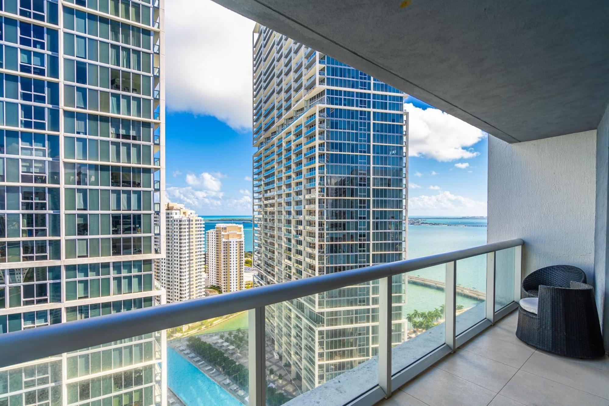 Luxurious Condo At Icon With Views Miami Eksteriør billede