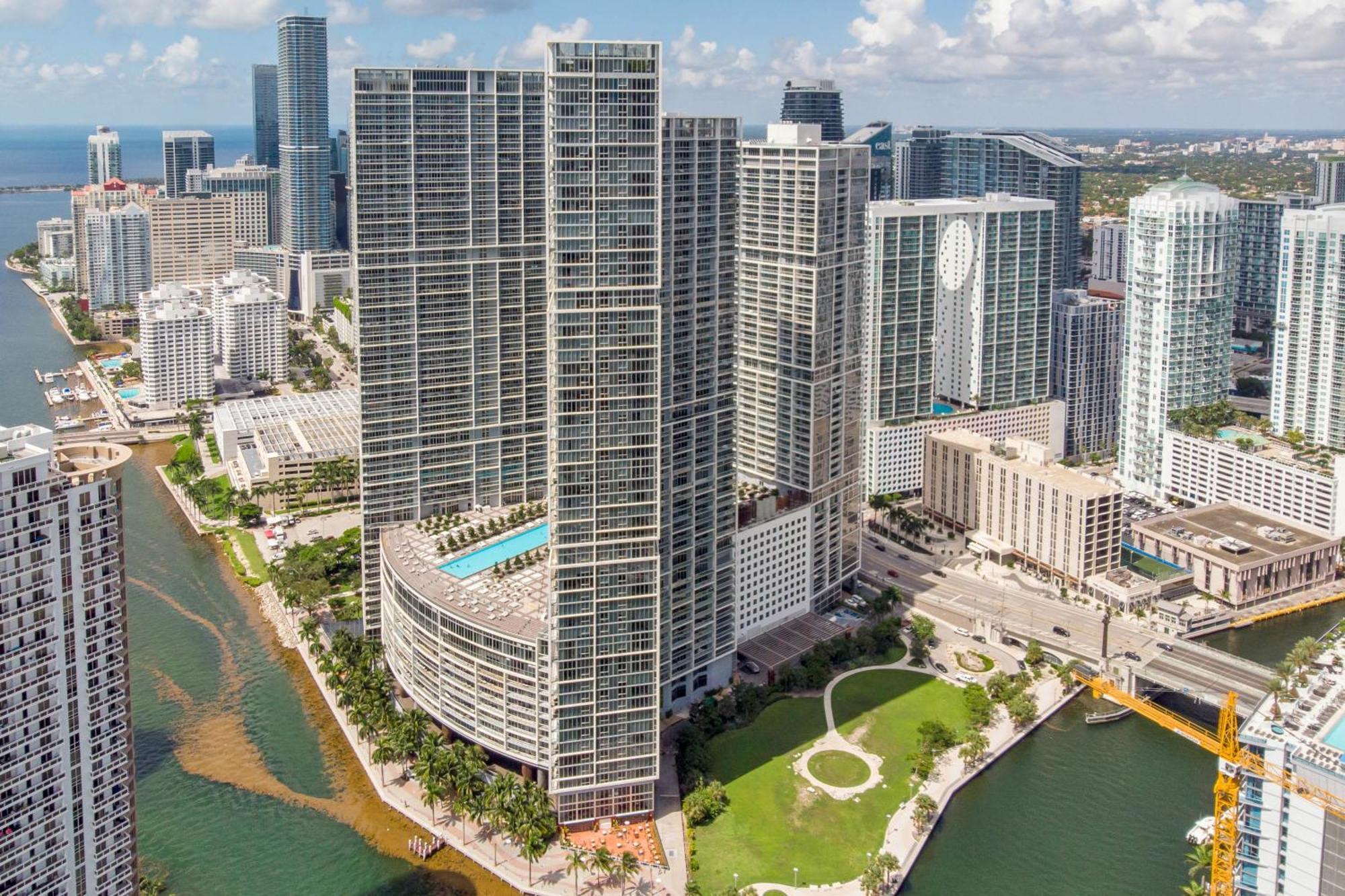 Luxurious Condo At Icon With Views Miami Eksteriør billede