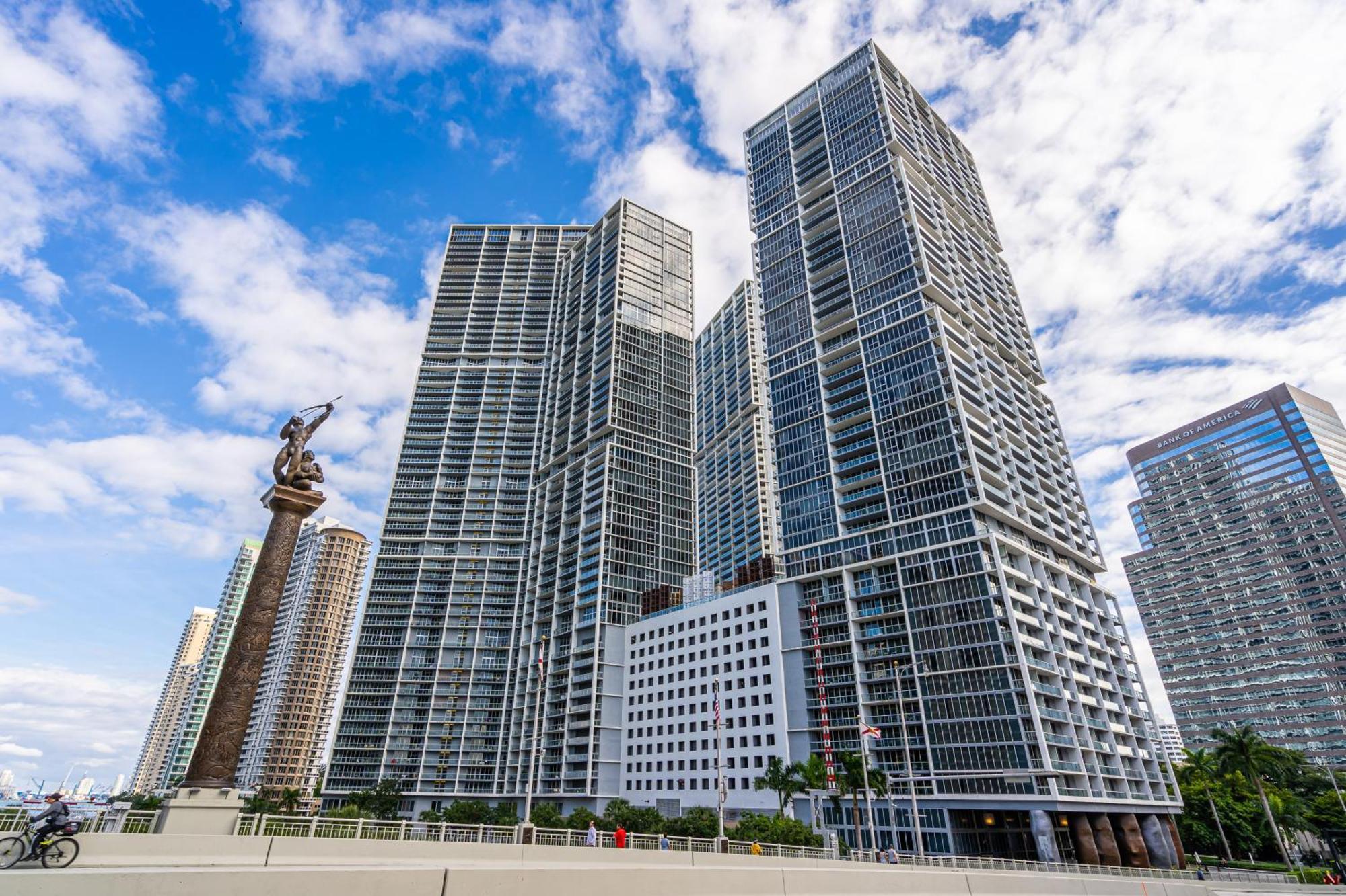 Luxurious Condo At Icon With Views Miami Eksteriør billede
