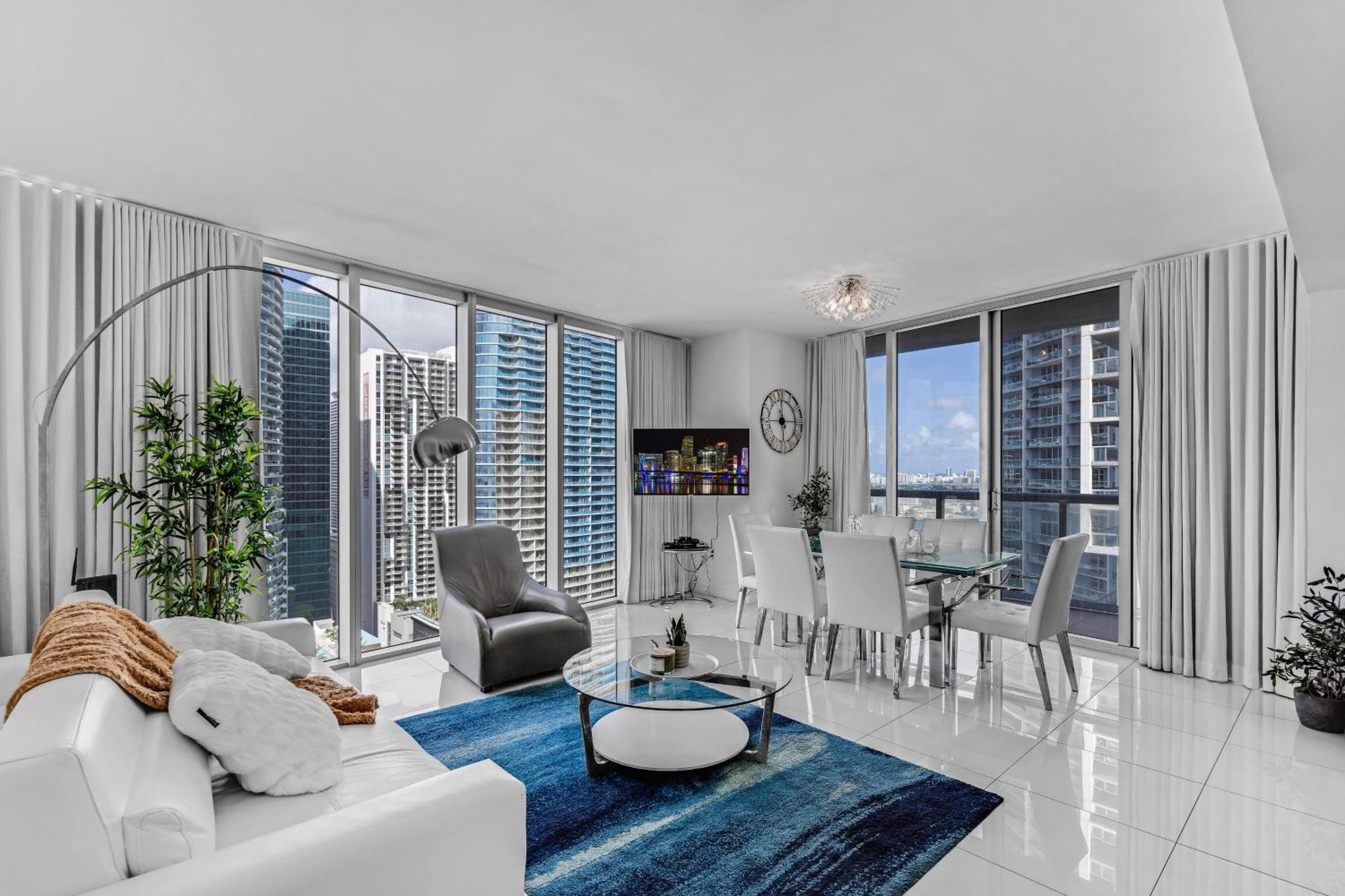 Luxurious Condo At Icon With Views Miami Eksteriør billede