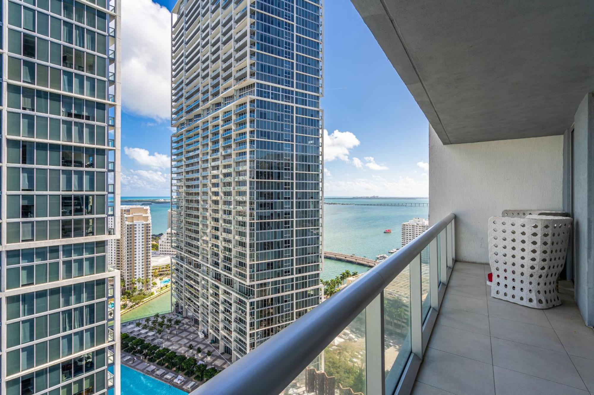 Luxurious Condo At Icon With Views Miami Eksteriør billede
